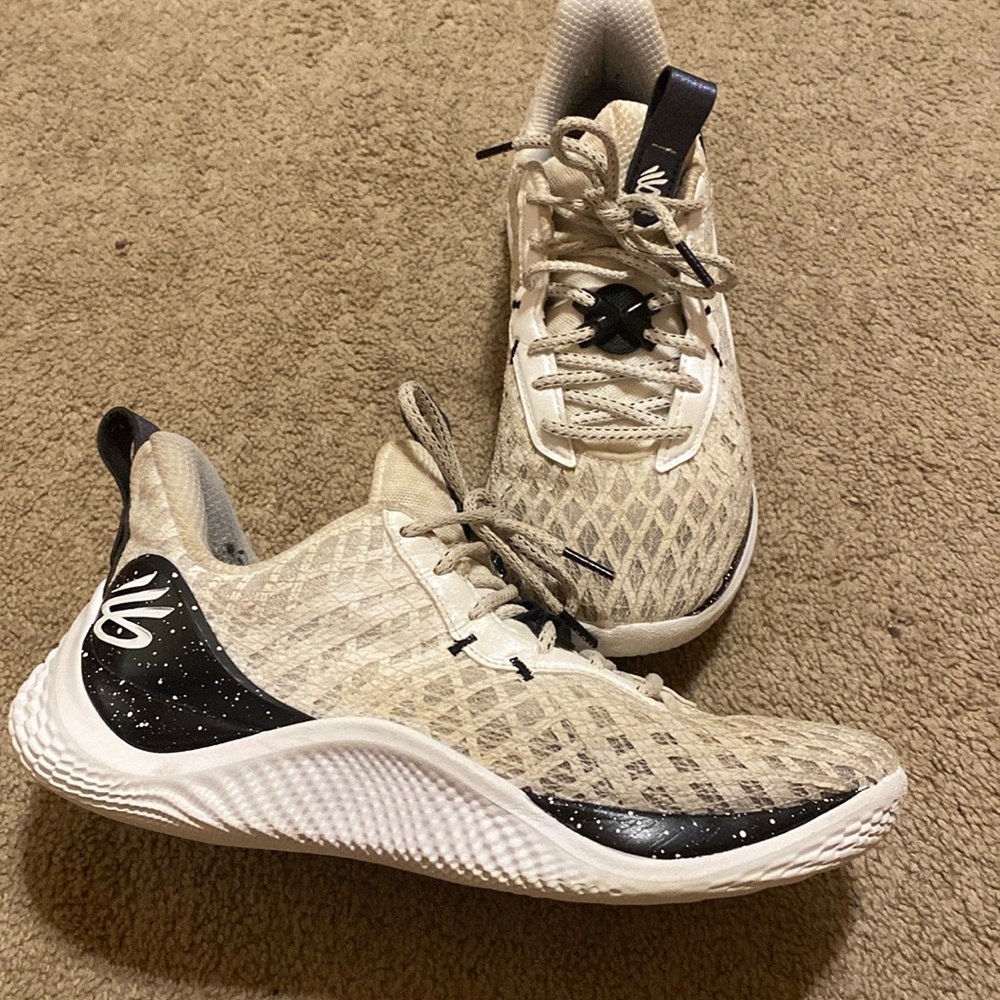 Curry Under Amour Flow 10 Basketball Shoes M8/W9.5